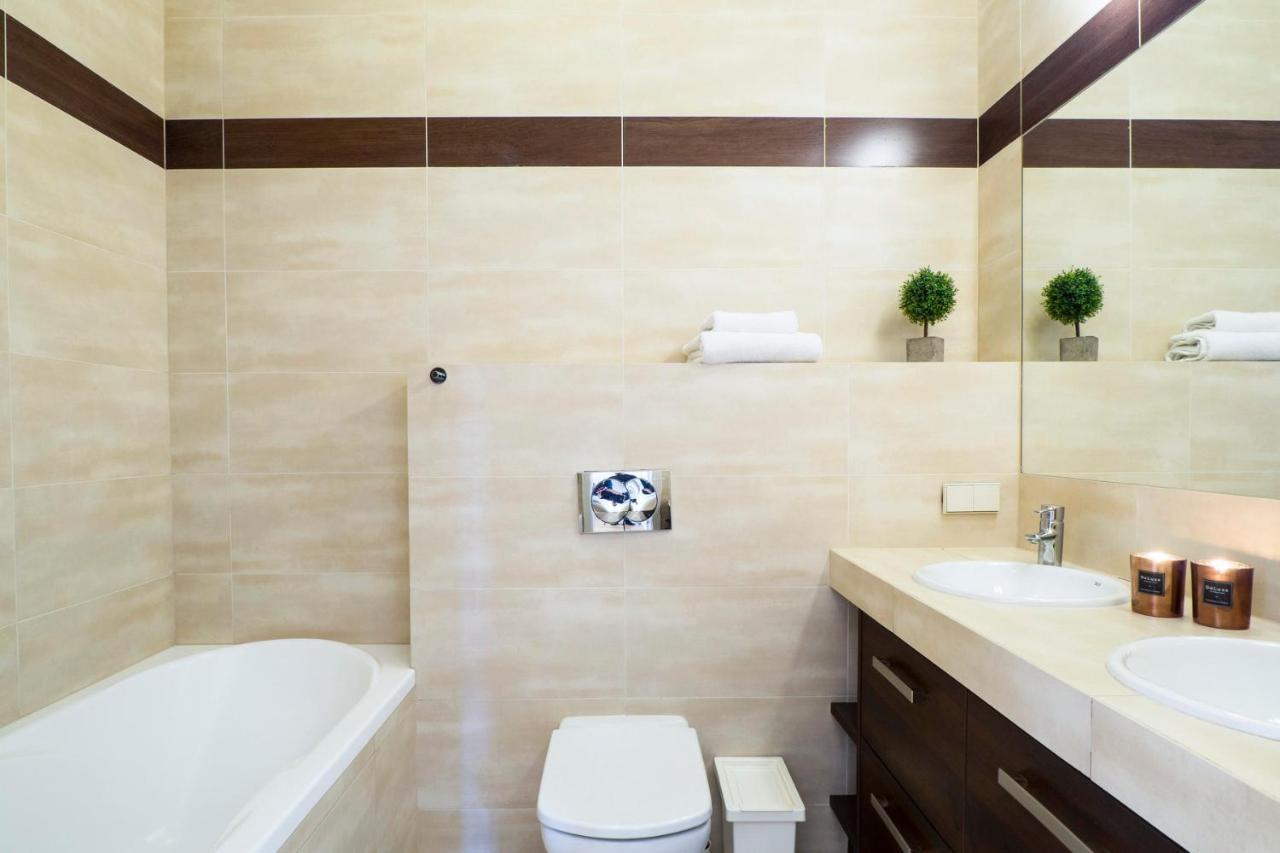 Prestige Apartment - Elegant & Quiet Stay 3 Rooms 90M2 - As Home Apartamenty Rynek 508 Wrocław Kültér fotó